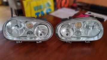 VW Golf4 koplampen beschikbaar voor biedingen