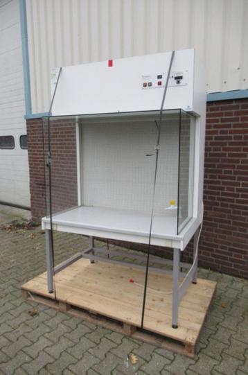 Clean air Kast beschikbaar voor biedingen