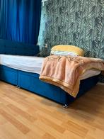 Bed (blauw) met  matras en kussen., Huis en Inrichting, Slaapkamer | Matrassen en Bedbodems, Nieuw, Ophalen of Verzenden, 140 cm