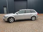 Audi A4 4.2 Avant Quattro V8 253KW AUT 2004 Grijs, Auto's, Audi, Automaat, 1730 kg, 109 €/maand, Vierwielaandrijving