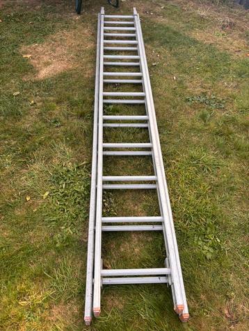 Aluminium uitschuifladder beschikbaar voor biedingen