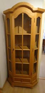 Vitrinekast gezocht, Huis en Inrichting, Ophalen, Eikenhout, 50 tot 100 cm, Zo goed als nieuw