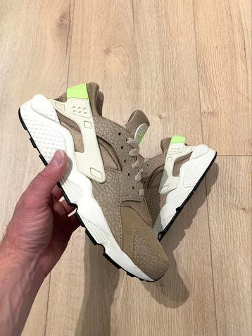 Nike Air Huarache Desert Camo (EU 44)