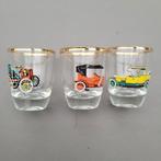 Vintage 3 borrel shot glaasjes met auto retro, Verzamelen, Glas en Borrelglaasjes, Gebruikt, Ophalen of Verzenden, Borrel- of Shotglas