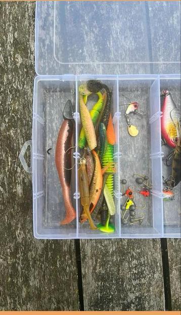Tackle Box met Kunstaas beschikbaar voor biedingen