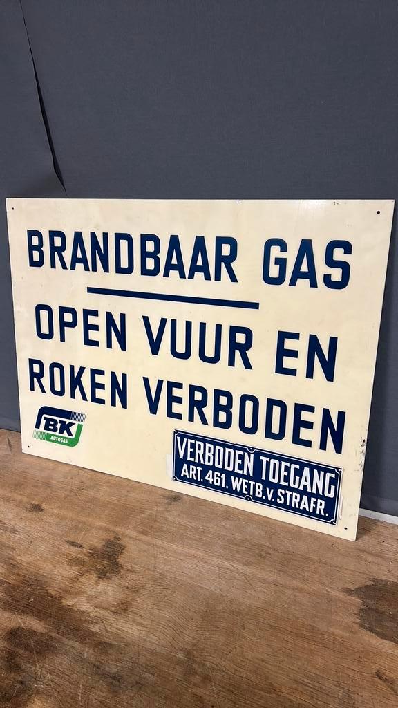Kunststof BK autogas informatie bord., Antiek en Kunst, Antiek | Emaille, Ophalen of Verzenden