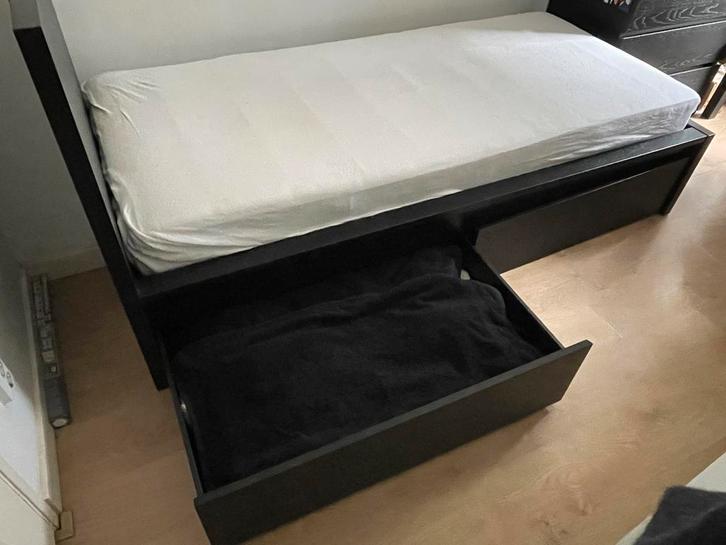 IKEA Malm bed - Zeer goede staat!, Huis en Inrichting, Slaapkamer | Bedden, Zo goed als nieuw, Eenpersoons, 90 cm, 200 cm, Hout
