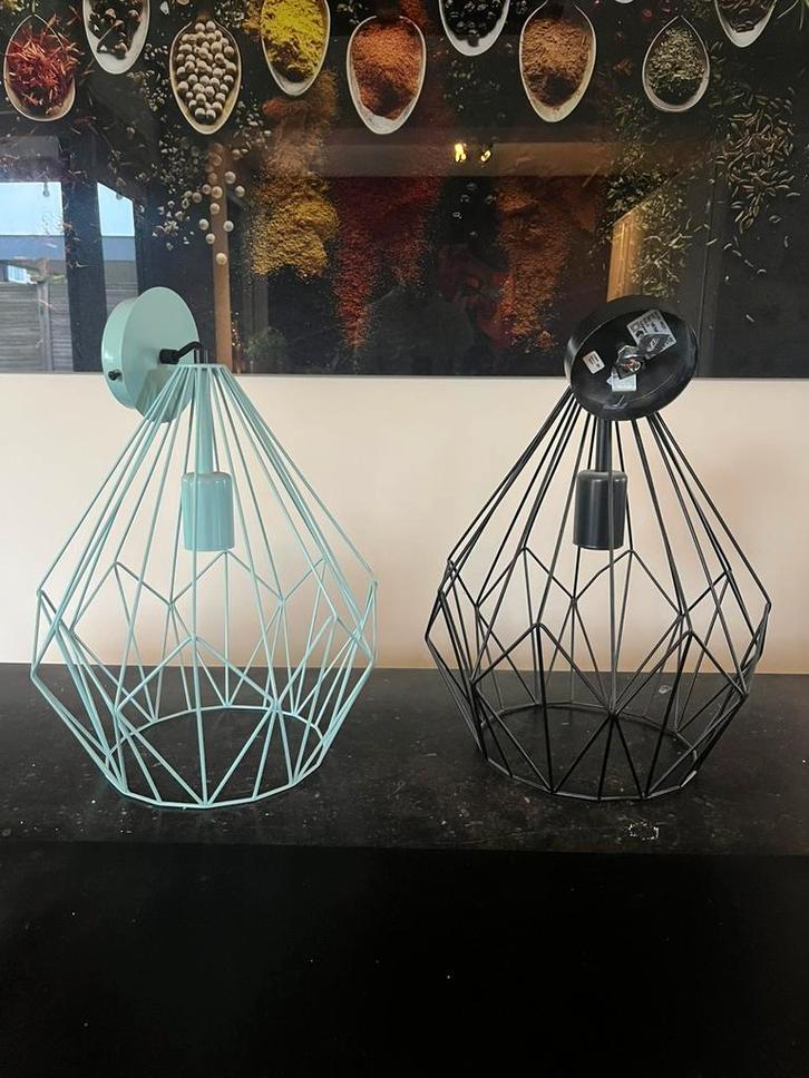 Twee moderne draadlampen – zwart & mintgroen – setprijs!, Huis en Inrichting, Lampen | Lampenkappen, Zo goed als nieuw, Rond, Zwart