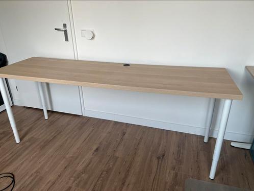 Bureau ikea met verstelbare poten, Huis en Inrichting, Bureaus, Zo goed als nieuw, Bureau, Ophalen