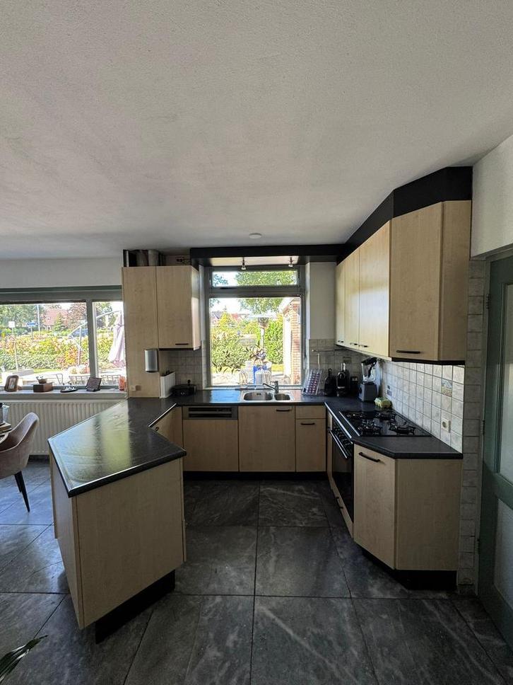 Keuken inclusief apparatuur, Huis en Inrichting, Keuken | Complete keukens, Zo goed als nieuw, Hoekkeuken, Ophalen of Verzenden