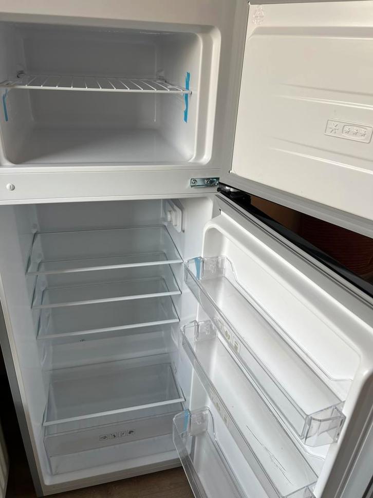 ZGAN Koelkast Exquisit met vriesvak. Zilver, Witgoed en Apparatuur, Koelkasten en IJskasten, Zo goed als nieuw, Met vriesvak, Ophalen