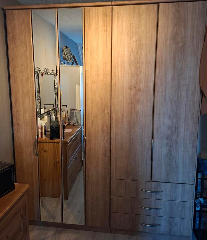 Mooie ruime Nolte kledingkast, Huis en Inrichting, Kasten | Kledingkasten, Gebruikt, 200 cm of meer, 150 tot 200 cm, 50 tot 75 cm