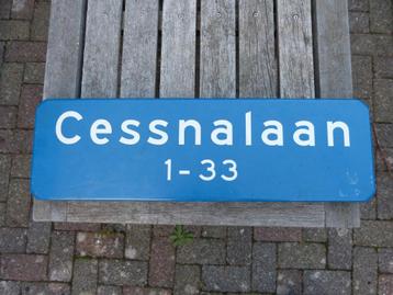 Schiphol Cessnalaan oud verkeersbord straatnaambord beschikbaar voor biedingen