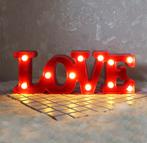LOVE Lichtjes Rood Sfeervolle Decoratie, Ophalen of Verzenden, Nieuw, Feestartikel, Valentijn of Romantisch