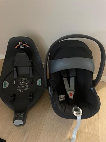 Cybex cloud z en Base beschikbaar voor biedingen