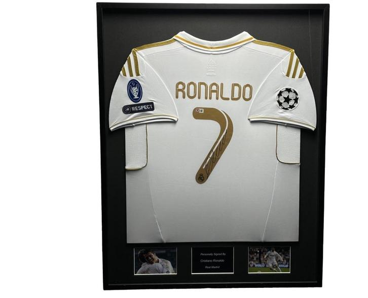 Cristiano Ronaldo Real Madrid 12/13 ingelijst thuis shirt, Verzamelen, Sportartikelen en Voetbal, Nieuw, Shirt, Buitenlandse clubs
