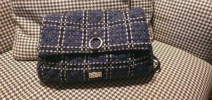 Liu Jo grote schoudertas in tweed stof, Sieraden, Tassen en Uiterlijk, Tassen | Damestassen, Zo goed als nieuw, Schoudertasje