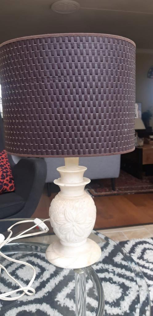 Marmeren tafellamp, Huis en Inrichting, Lampen | Tafellampen, Zo goed als nieuw, Minder dan 50 cm, Overige materialen, Ophalen of Verzenden