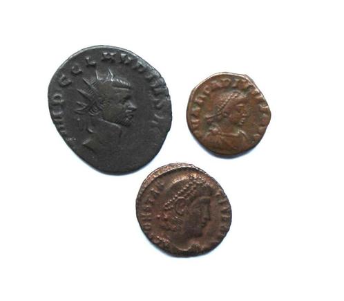 Romeinse Rijk lot met 3 verschillende munten (2), Postzegels en Munten, Munten | Europa | Niet-Euromunten, Verzenden