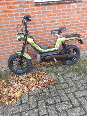 Vespa sisitta si citta brommer beschikbaar voor biedingen