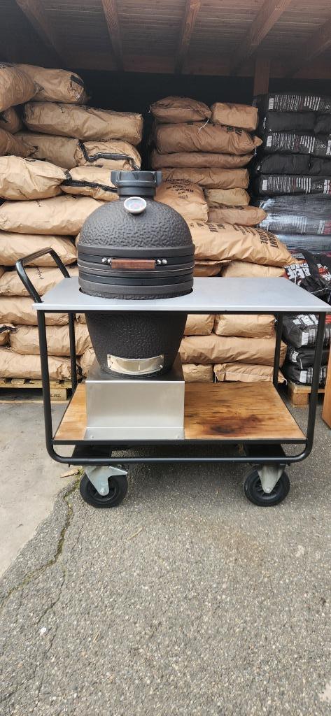Bastard Urban Medium BBQ Kamado Barbecue, Tuin en Terras, Houtskoolbarbecues, Gebruikt, Met accessoires, Ophalen of Verzenden