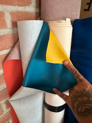 Rollen skai vinyl NIEUW rol flanel beschikbaar voor biedingen