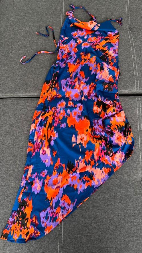 Nieuw jurk met waterval hals en veter rugsluiting M 38 40, Kleding | Dames, Jurken, Zo goed als nieuw, Maat 38/40 (M), Ophalen of Verzenden