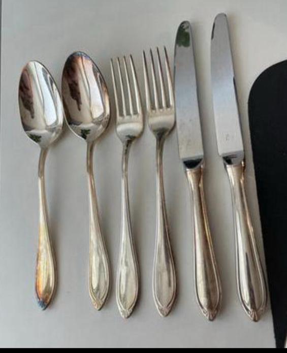 Verzilverd dinerbestek Christofle Versailles, Huis en Inrichting, Keuken | Bestek, Zo goed als nieuw, Zilver, Ophalen of Verzenden