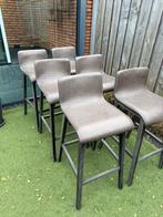 Zes barkrukken bruin sky met houten poten, Huis en Inrichting, Barkrukken, 5 krukken of meer, Ophalen, Gebruikt, 60 tot 90 cm