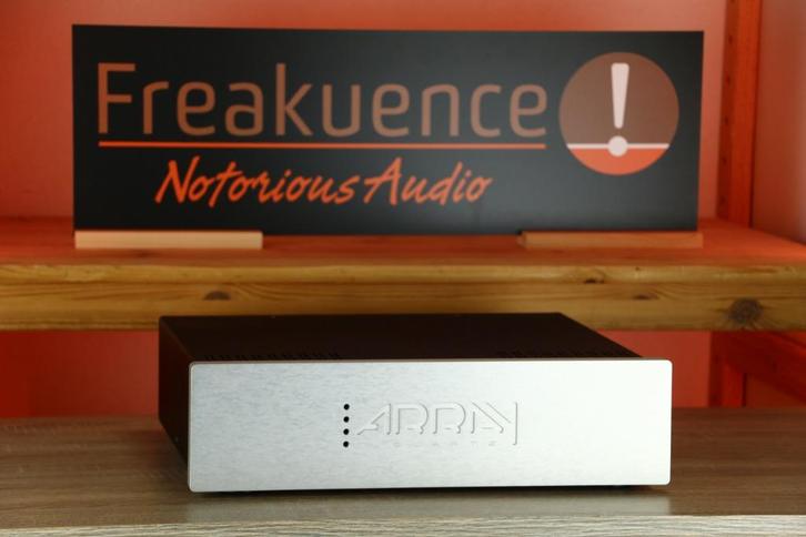 Array M-10 / M 10 MONO-AMP TRADE.INRUIL XLR* Made In Holland, Audio, Tv en Foto, Versterkers en Receivers, Zo goed als nieuw, 120 watt of meer