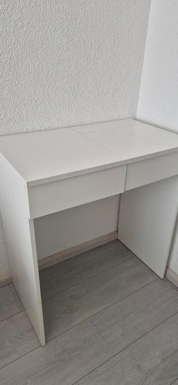 Tafel met spiegel 