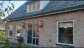 Merbau Houten Voordeur in Uitstekende Staat beschikbaar voor biedingen