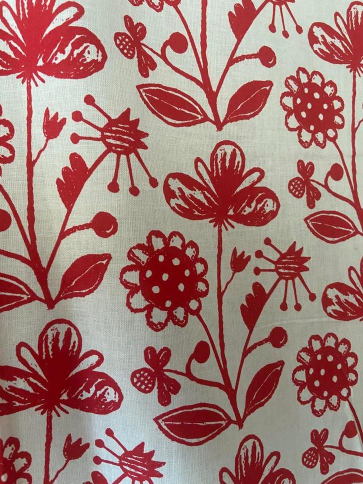 Gordijnen IKEA Rood Bloemen motief Bloemetjes 260 cm breed, Huis en Inrichting, Stoffering | Gordijnen en Lamellen, Zo goed als nieuw