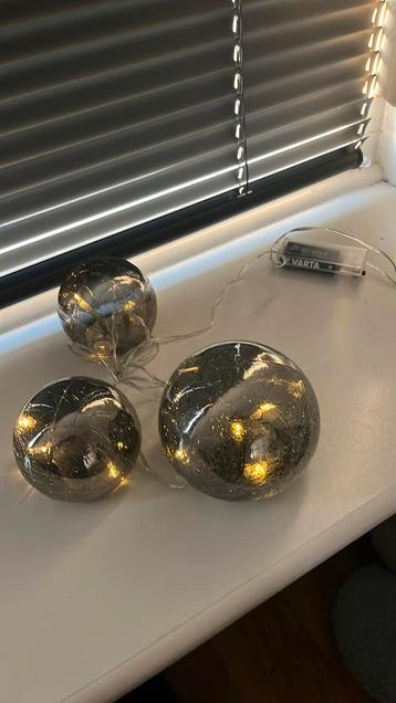 Lichjes beschikbaar voor biedingen