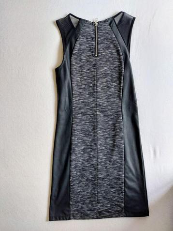 Strakke zwart-grijze jurk met leren details – maat 36, H&M D beschikbaar voor biedingen