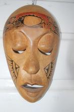 11 maskers 1 muziekinstrument Indonesie Azie Z- M Amerika, Ophalen of Verzenden