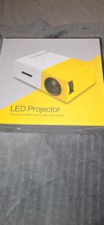 Mini LED Beamer - Compact en Draagbaar, Audio, Tv en Foto, Beamers, LED, Nieuw, Ophalen of Verzenden, Overige resoluties