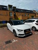 Audi A1 1.4 Tfsi 90KW SB S-tronic 2012 Wit/Grijs S-Line, A1, 4 cilinders, 4 stoelen, 610 kg