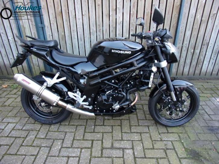 HYOSUNG GT 650I P (bj 2010), Motoren, Motoren | Hyosung, Bedrijf, Naked bike, meer dan 35 kW, Motorrijbewijs A