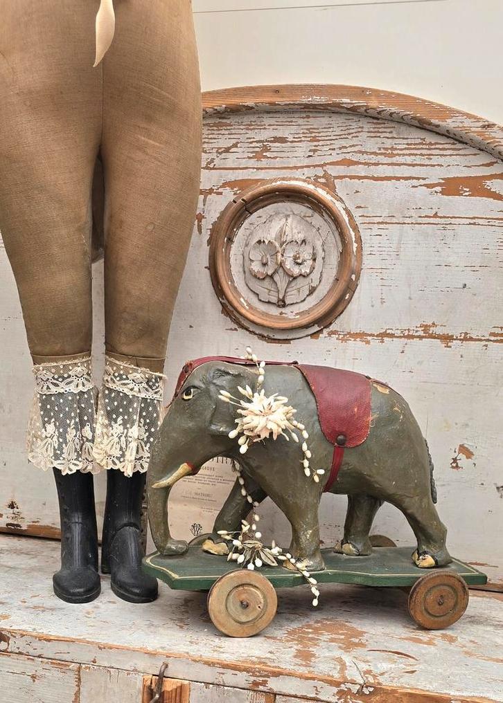 Antiek Houten Speelgoed Olifant op Wielen, Antiek en Kunst, Antiek | Speelgoed, Ophalen of Verzenden