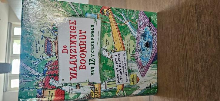 Terry Denton - De waanzinnige boomhut van 13 verdiepingen, Boeken, Kinderboeken | Jeugd | onder 10 jaar, Zo goed als nieuw, Ophalen of Verzenden