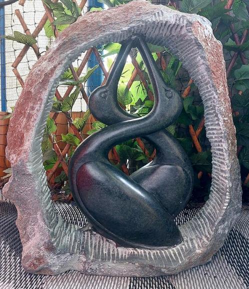 Prachtig beeld met paar dansende vogels, Shona serpentijn, Antiek en Kunst, Kunst | Overige Kunst, Ophalen of Verzenden