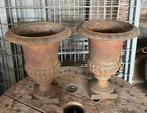 Set gietijzeren oude brocante tuinvazen 33,5 cm hoog, Ophalen of Verzenden, Zo goed als nieuw