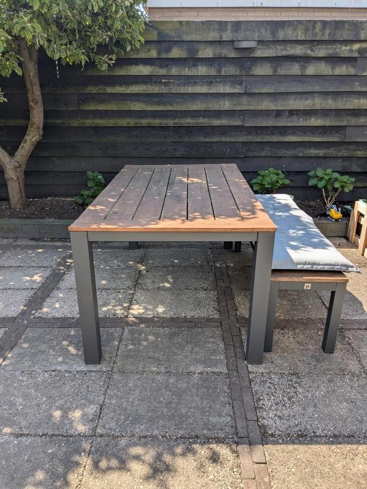 Leen Bakker 'Verdon' tuintafel met bijpassende bank, Tuin en Terras, Tuinsets en Loungesets, Gebruikt, Tuinset, Hout, 6 zitplaatsen