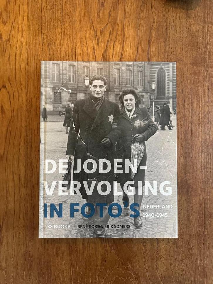 De jodenvervolging in foto’s (Nederland 1940-1945) fotoboek, Boeken, Oorlog en Militair, Zo goed als nieuw, Algemeen, Tweede Wereldoorlog