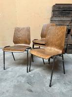 Partij 188x koppelbare en stapelbare Vintage schoolstoelen, Ophalen of Verzenden