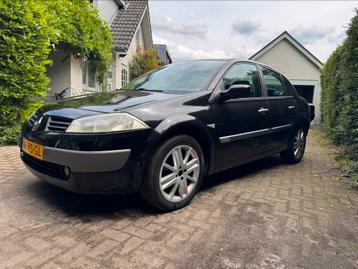 Renault Mégane 1.6 16V Sedan Explux 2004 Zwart beschikbaar voor biedingen