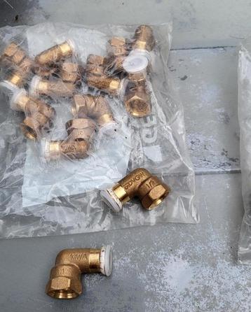 11x Geberit Mapress - Koper Gas / overgangsknie 15mm beschikbaar voor biedingen