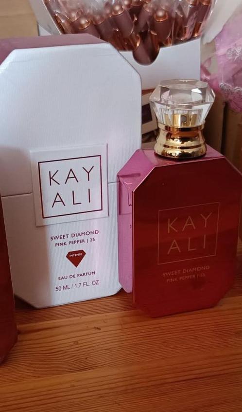 Kayali parfums, Sieraden, Tassen en Uiterlijk, Uiterlijk | Parfum, Nieuw, Ophalen of Verzenden