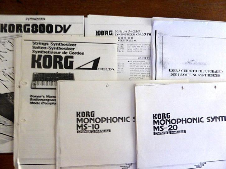 20 handleidingen van KORG synthesizers, Muziek en Instrumenten, Instrumenten | Toebehoren, Zo goed als nieuw, Keyboard of Synthesizer